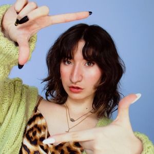 Meet your Posher, Manda